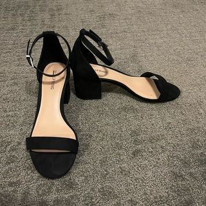 Call it Spring - Stangarone Block Heel Black Sandals